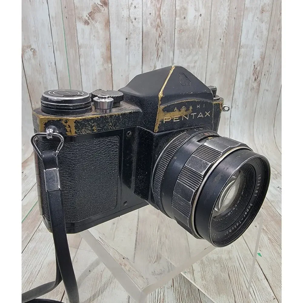 Asahi Pentax S1a Vintage Rare SLR Film Camera w/Super-Takumar 1:2 /55 Lens